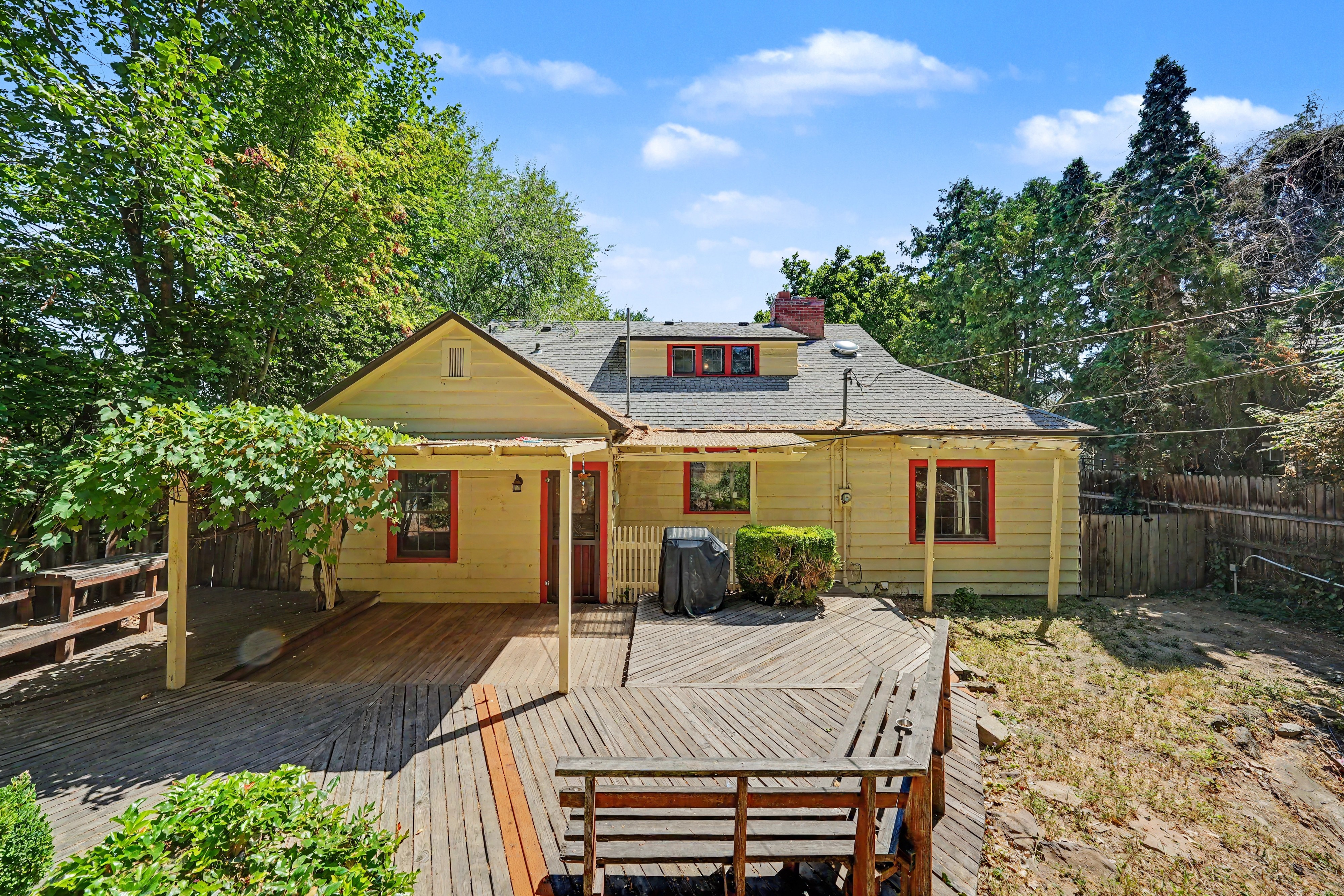 810 South 19th Avenue